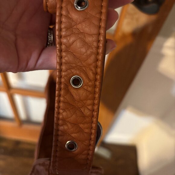 Silence + Noise Utility Washed Zippered Shoulder Bag : Brown - Picture 10 of 15